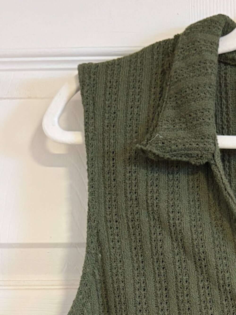 Madewell Crochet-Knit V-Neck Sweater Vest - Picture 4 of 6